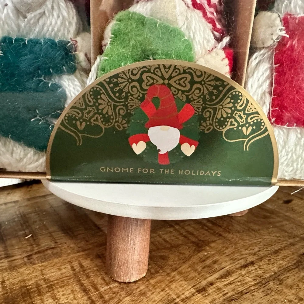 Gnome for the Holidays - Merry Garland